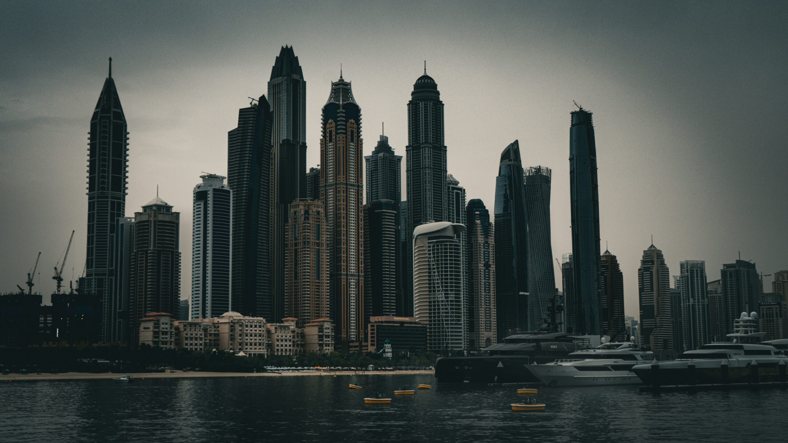 Commercial vs residential real estate investments in Dubai
